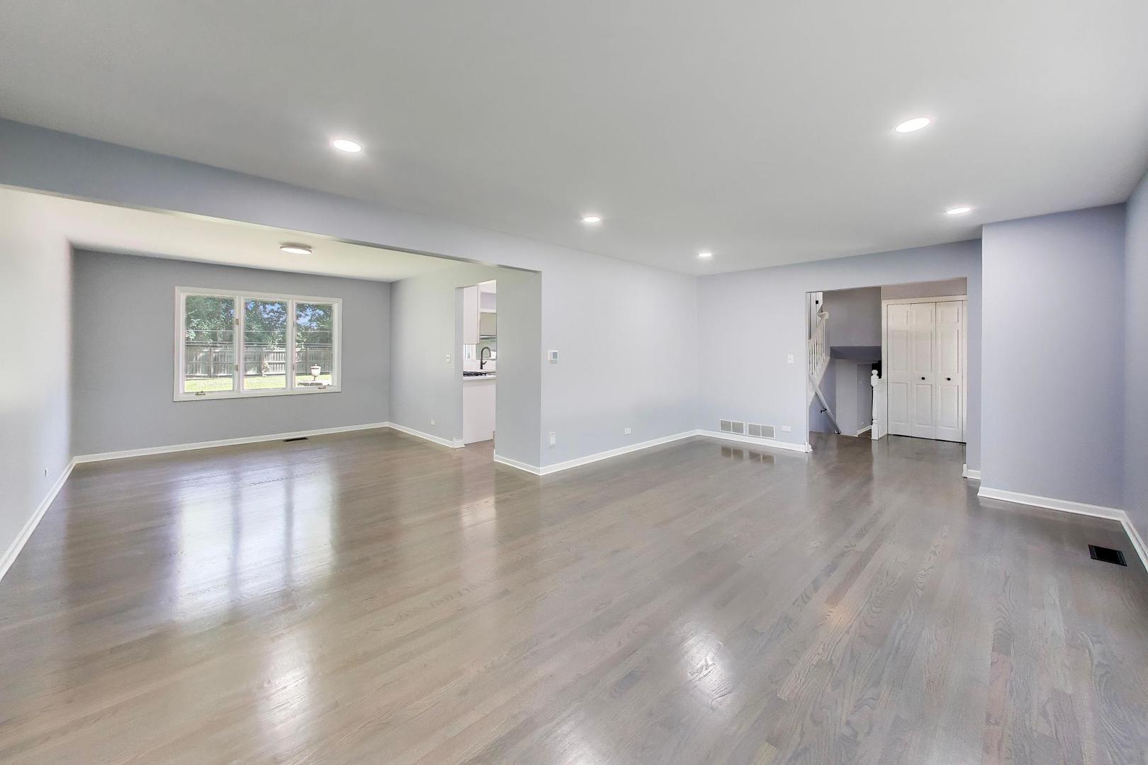 16w250 93rd Place, Burr Ridge, IL 60527