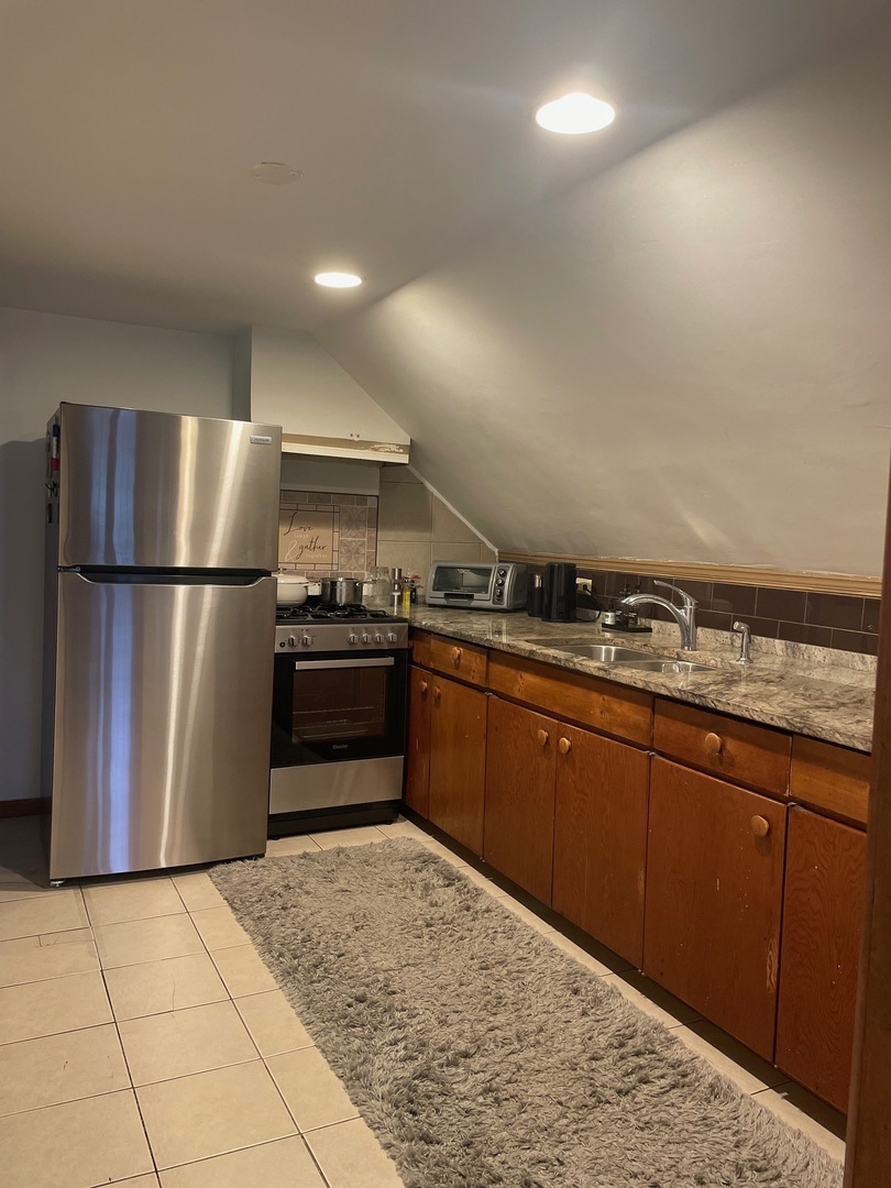 1105 W Touhy Avenue #2, Park Ridge, IL 60068