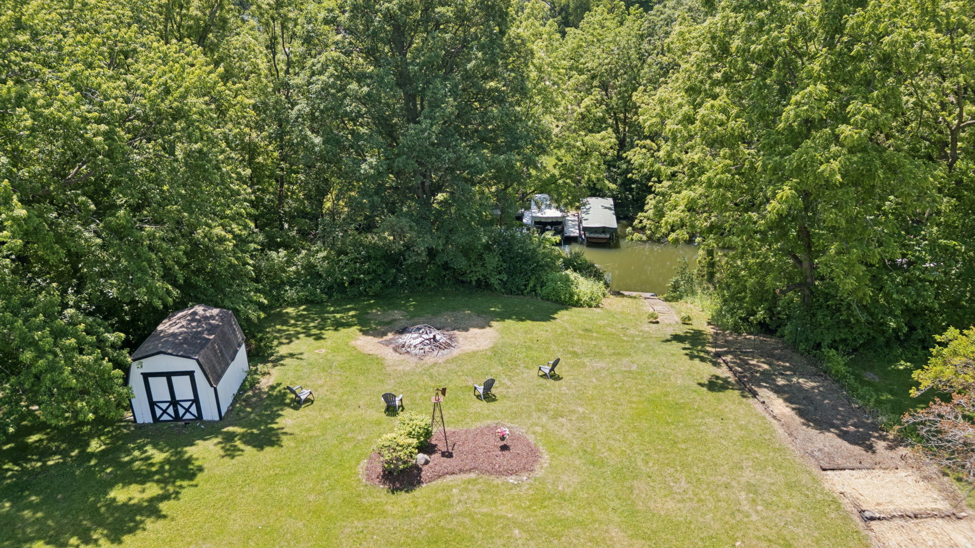 1598 Lake Holiday Drive, Lake Holiday, IL 60548