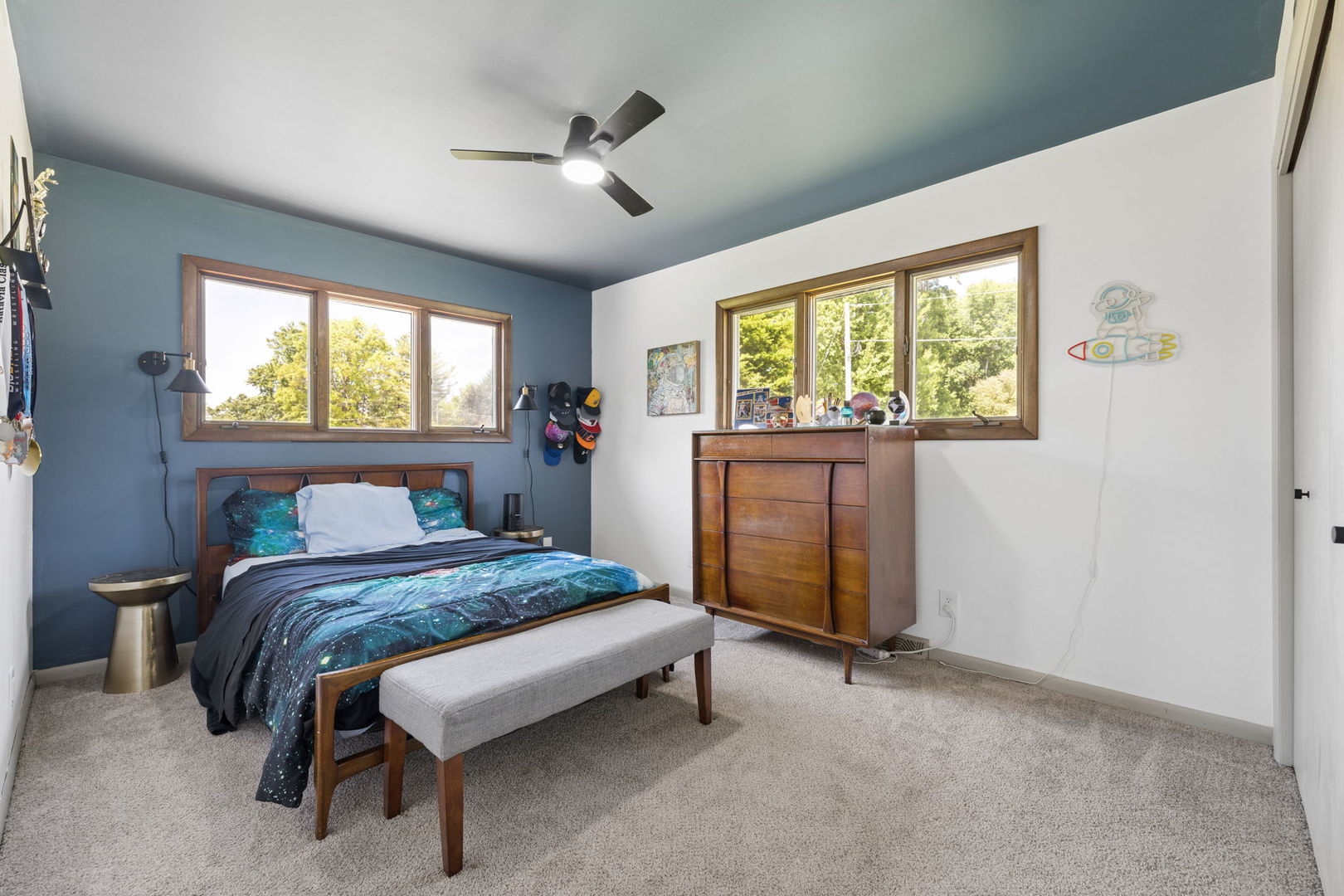 1598 Lake Holiday Drive, Lake Holiday, IL 60548
