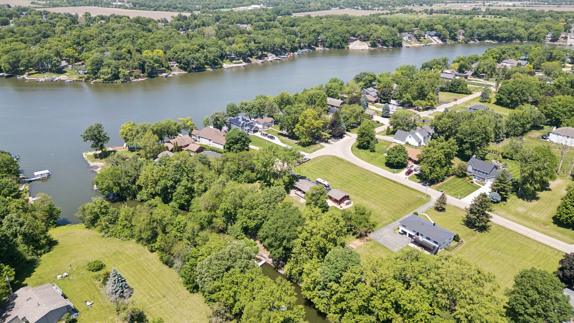 1598 Lake Holiday Drive, Lake Holiday, IL 60548