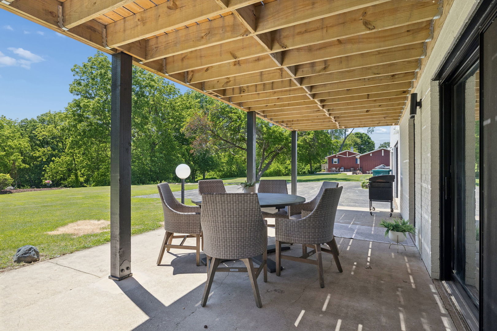 1598 Lake Holiday Drive, Lake Holiday, IL 60548