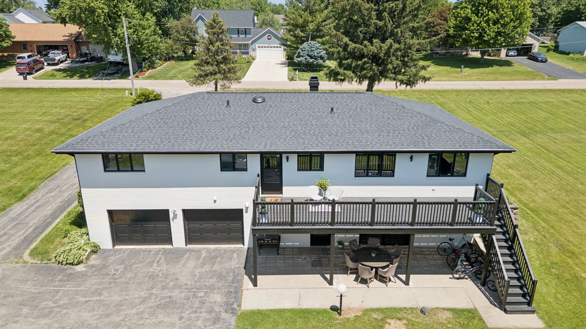 1598 Lake Holiday Drive, Lake Holiday, IL 60548