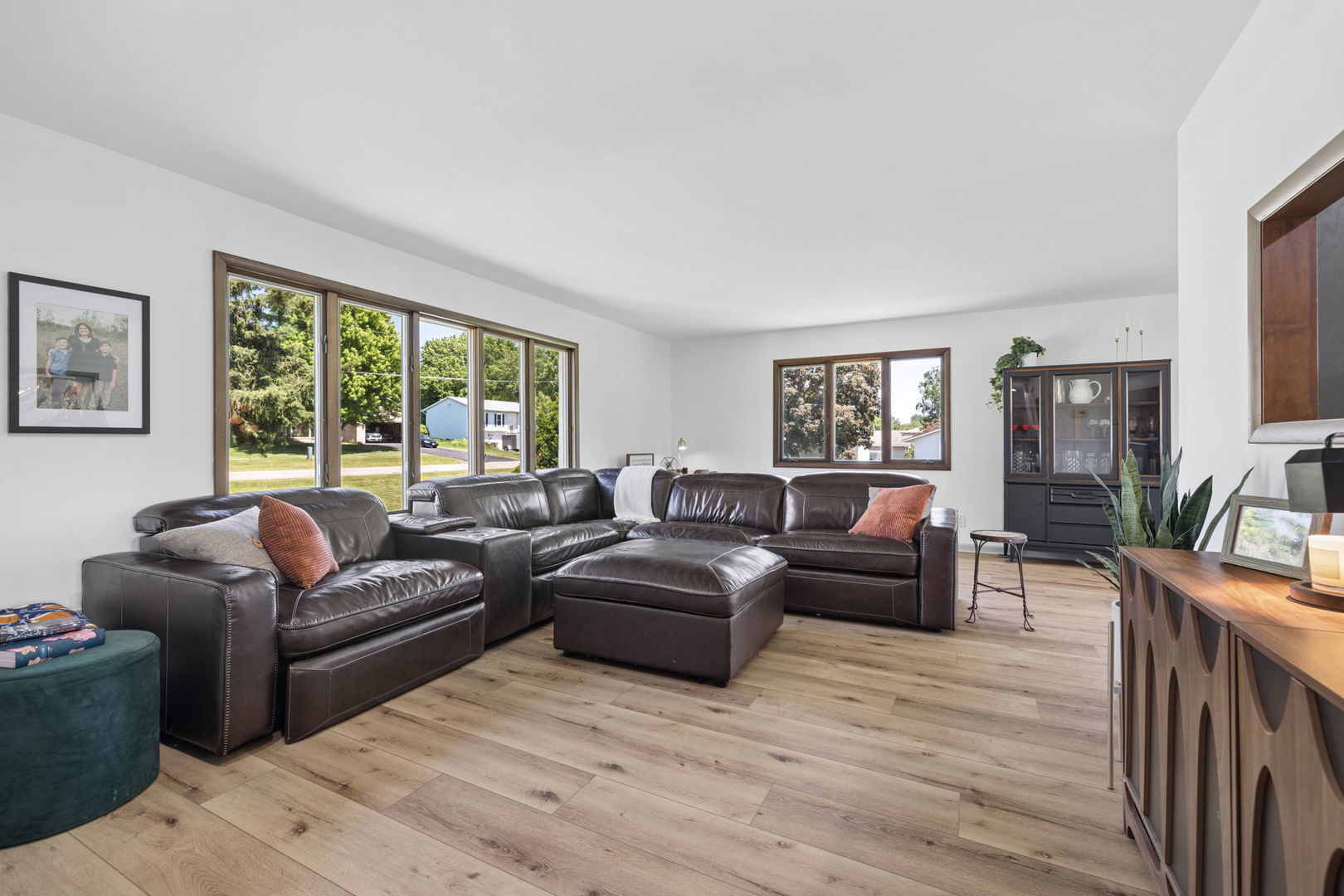 1598 Lake Holiday Drive, Lake Holiday, IL 60548