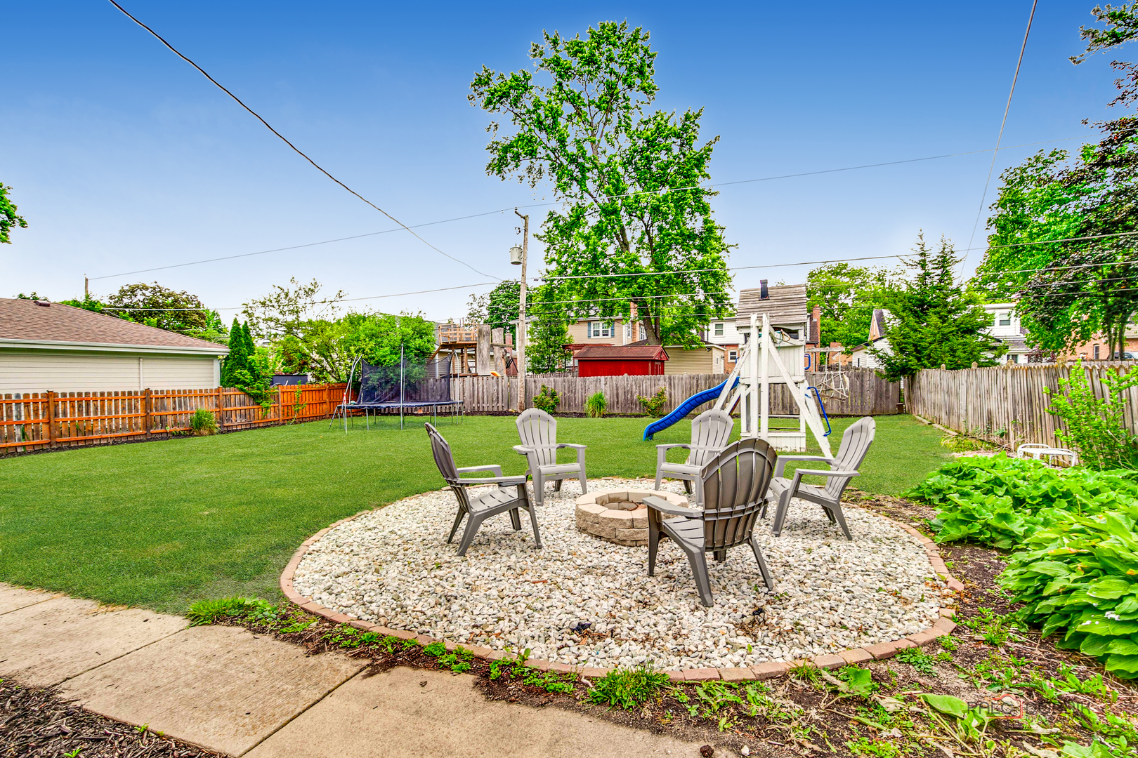 213 N Emerson Street, Mount Prospect, IL 60056