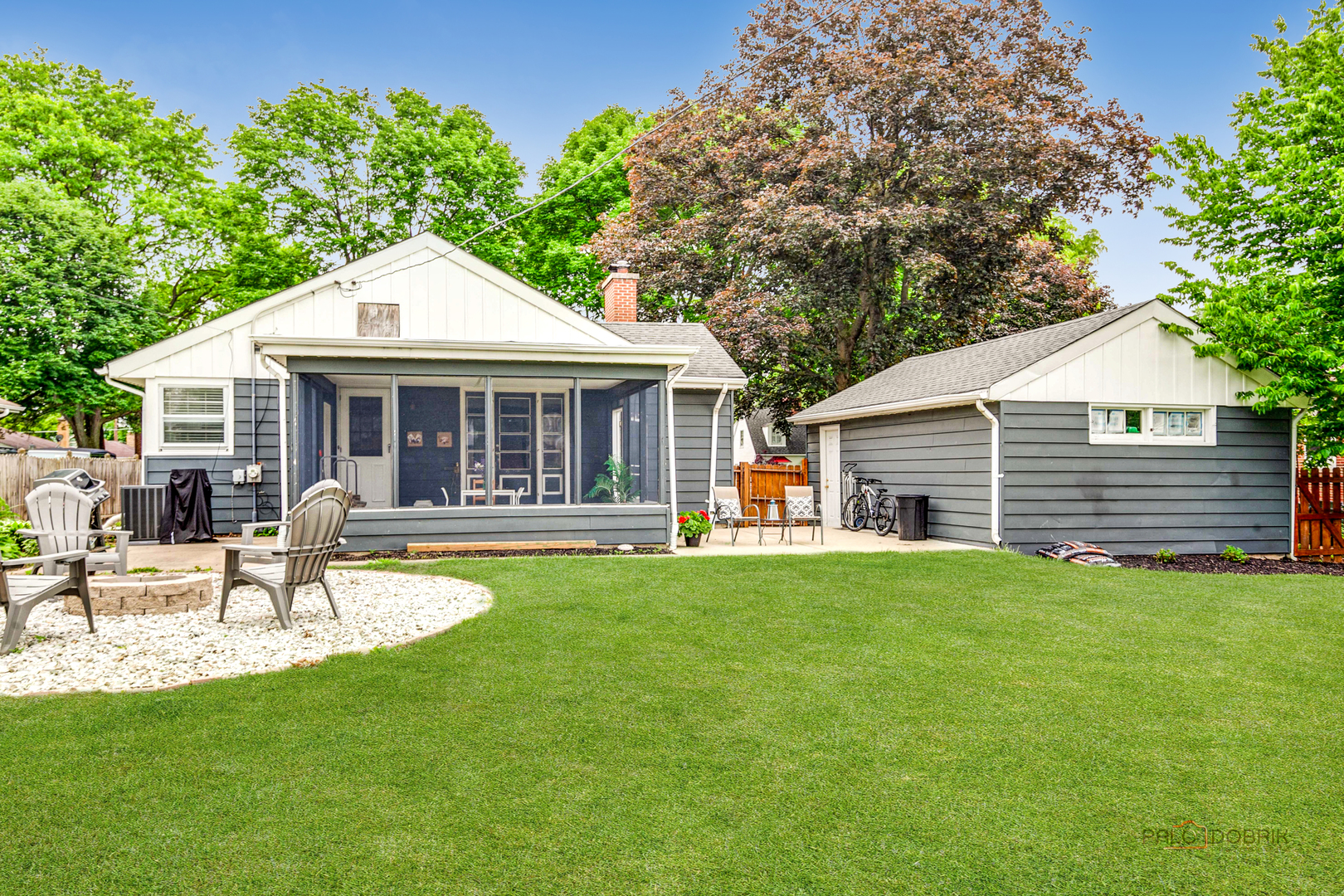 213 N Emerson Street, Mount Prospect, IL 60056