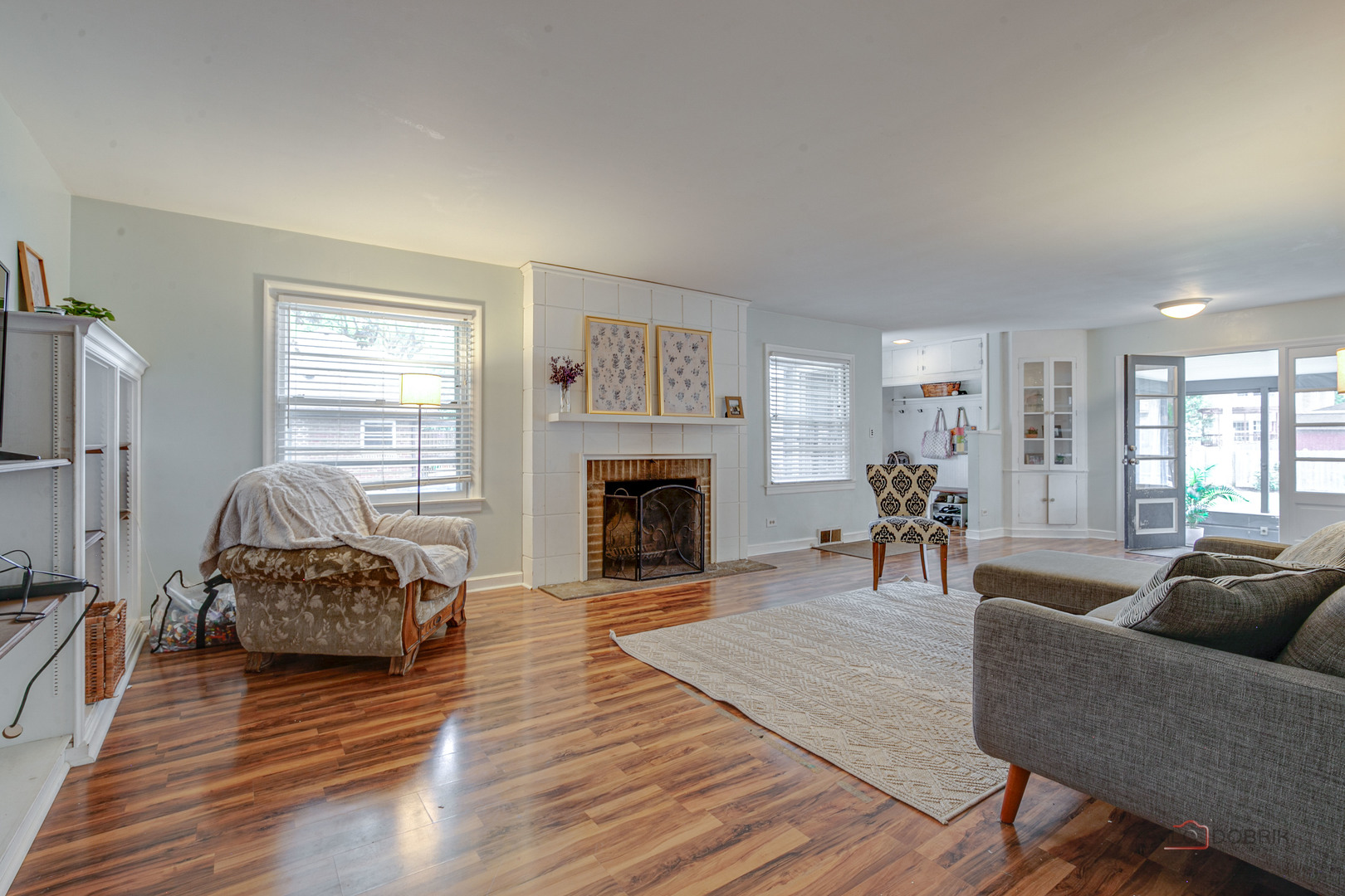 213 N Emerson Street, Mount Prospect, IL 60056