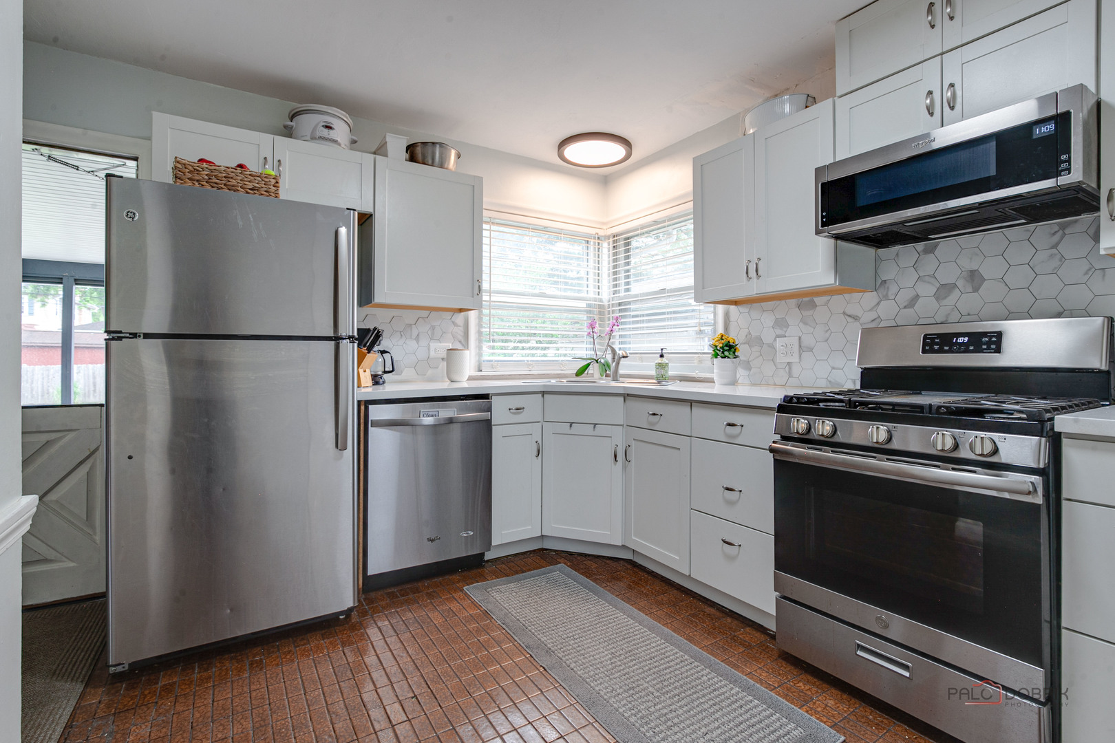 213 N Emerson Street, Mount Prospect, IL 60056