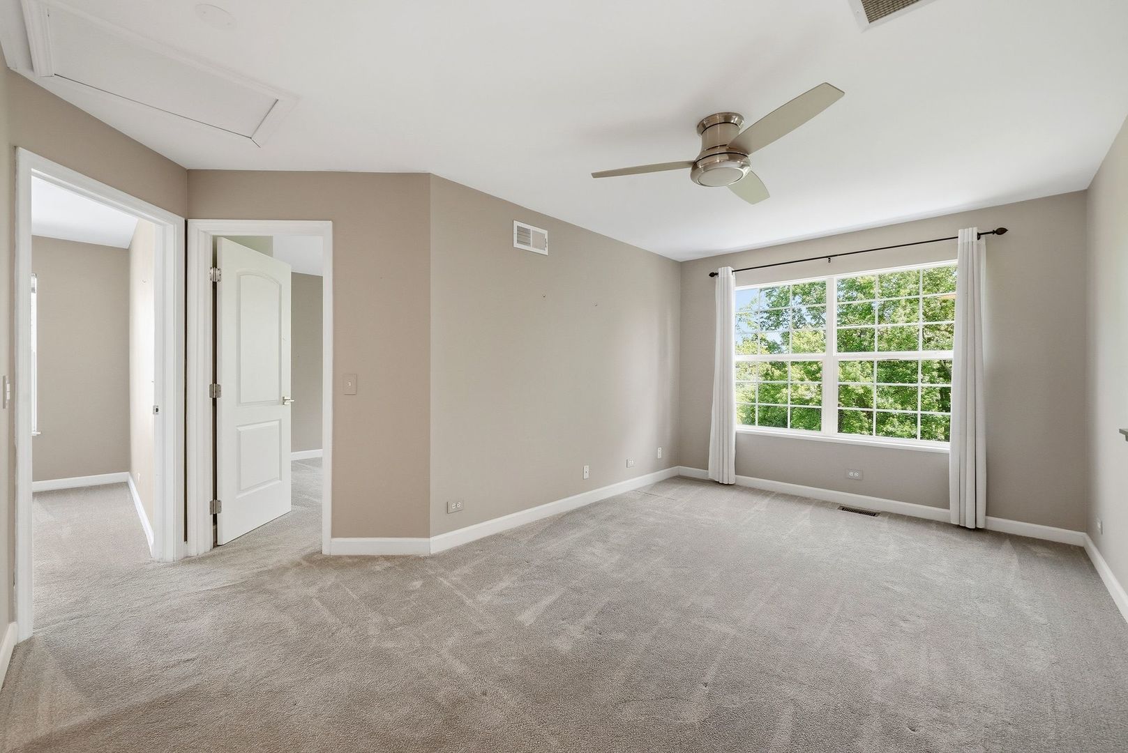 546 Tewksbury Circle, Oswego, IL 60543