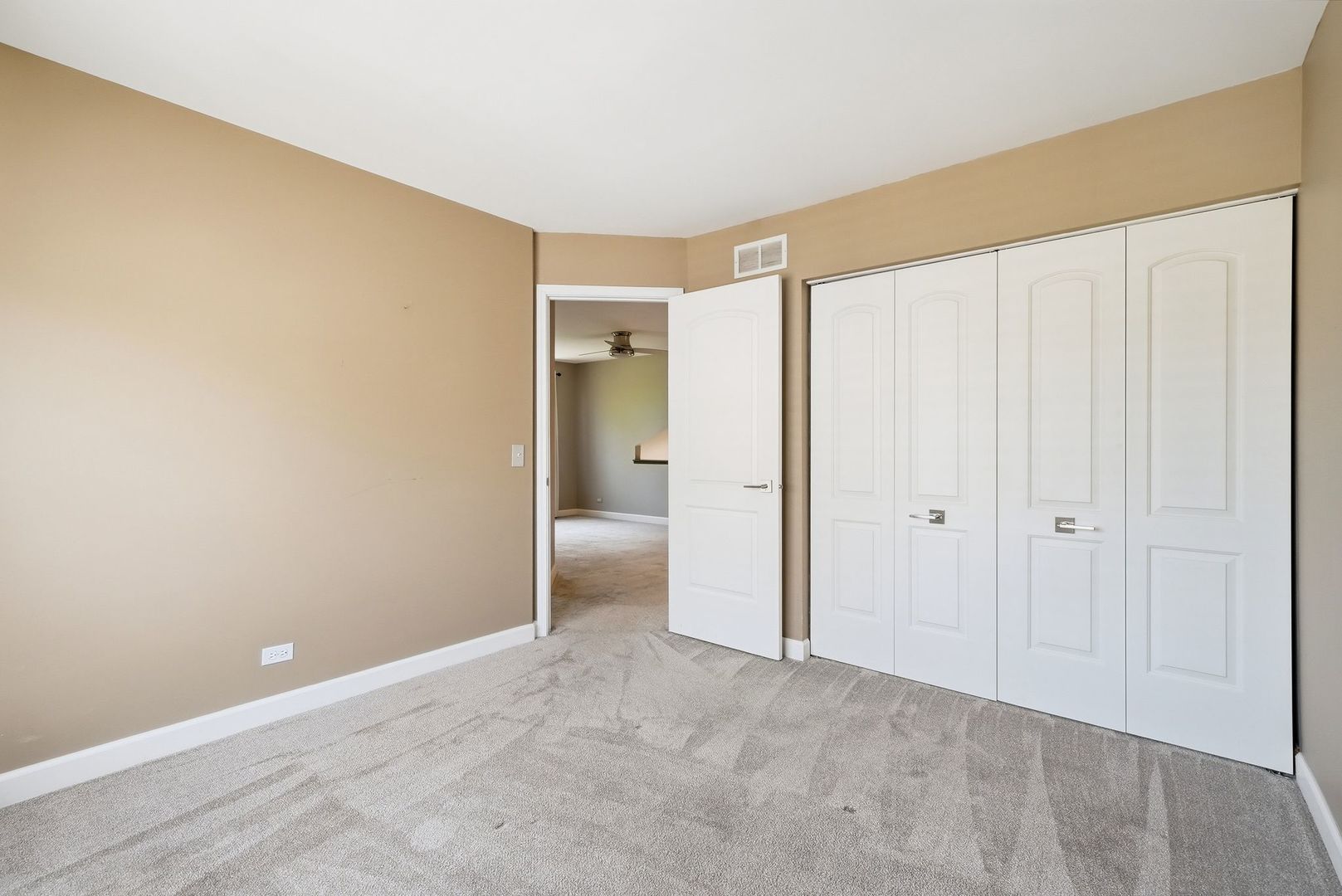 546 Tewksbury Circle, Oswego, IL 60543