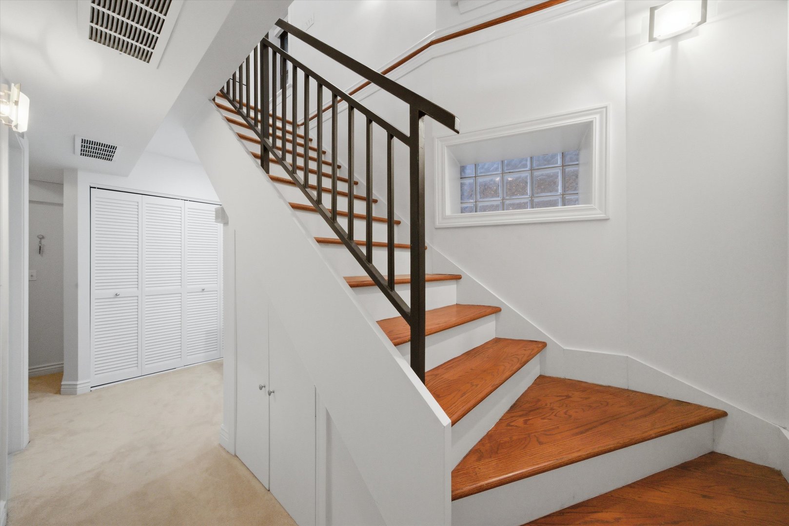2013 W Crystal Street #1F, Chicago, IL 60622
