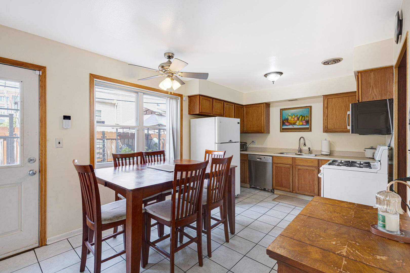 1727 W Estes Avenue #C, Chicago, IL 60626