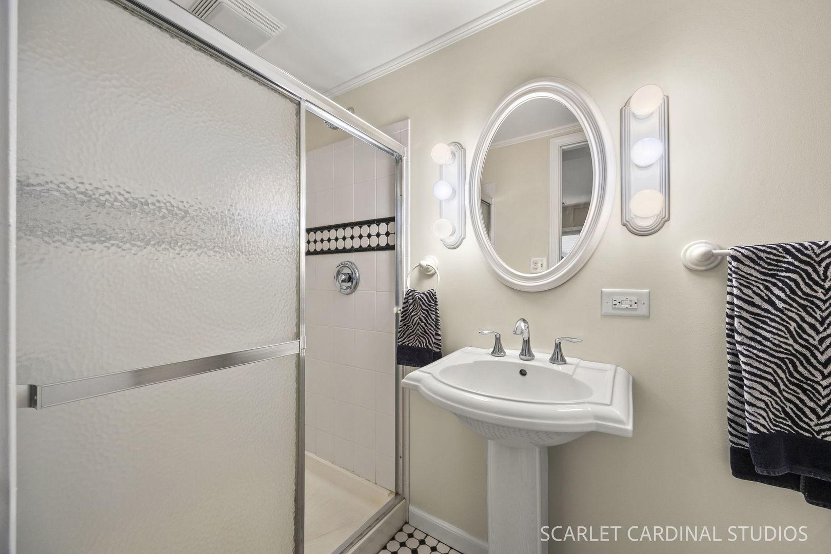 N385 Silverleaf Boulevard, Wheaton, IL 60187