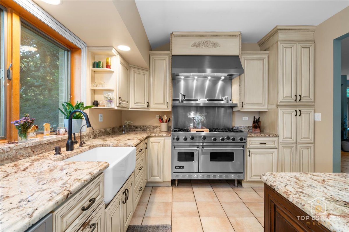 2 Marberry Drive, Prospect Heights, IL 60070