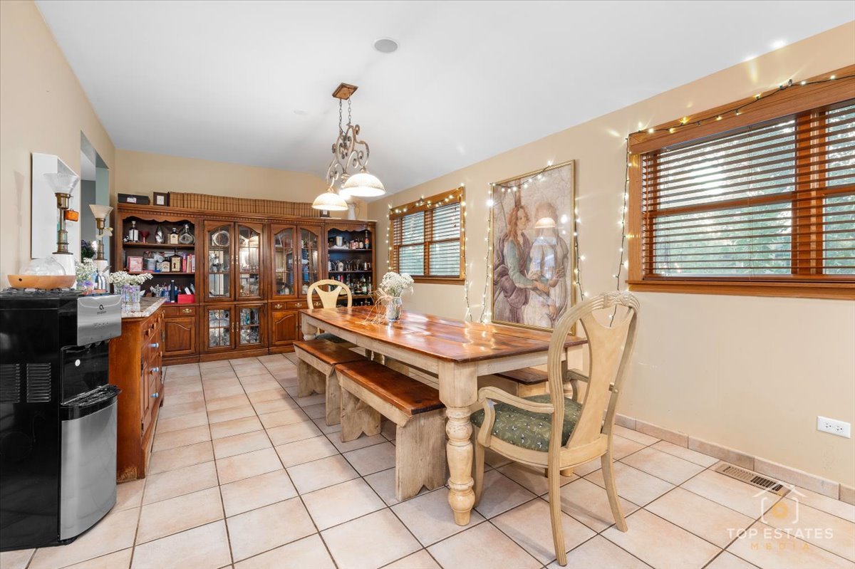 2 Marberry Drive, Prospect Heights, IL 60070