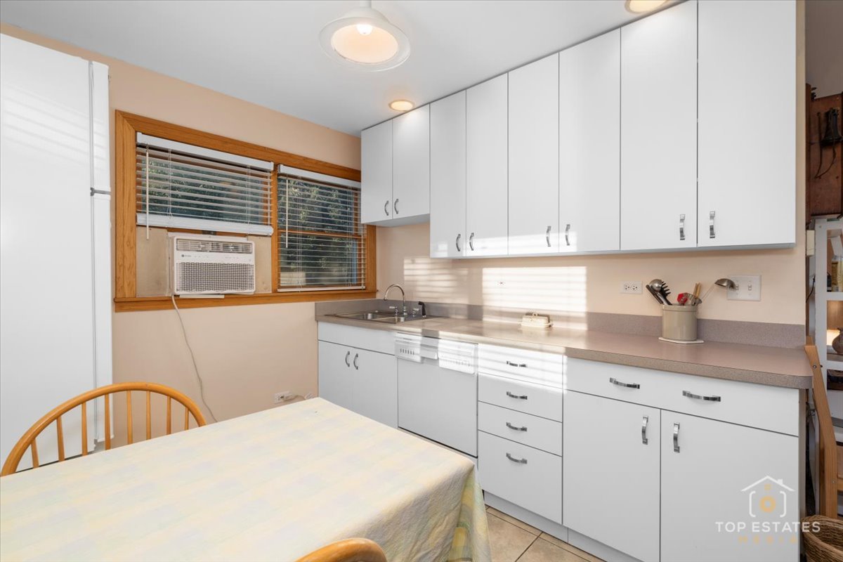 2 Marberry Drive, Prospect Heights, IL 60070