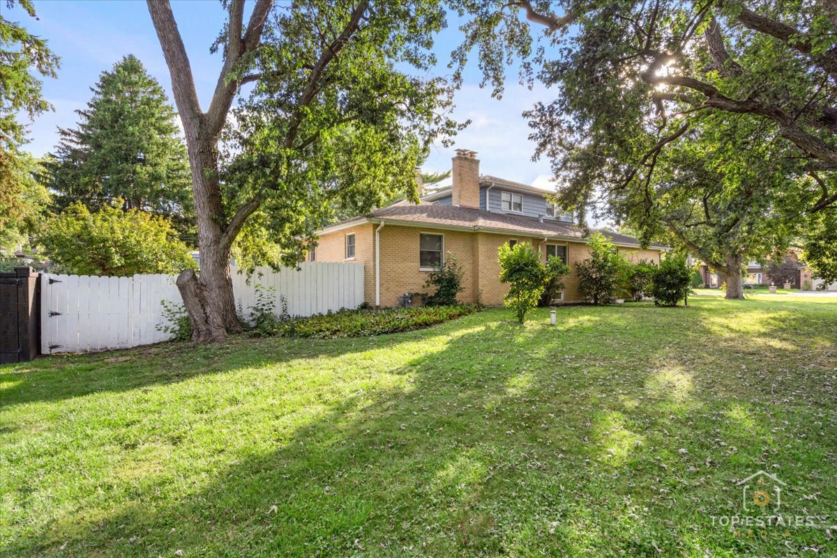2 Marberry Drive, Prospect Heights, IL 60070
