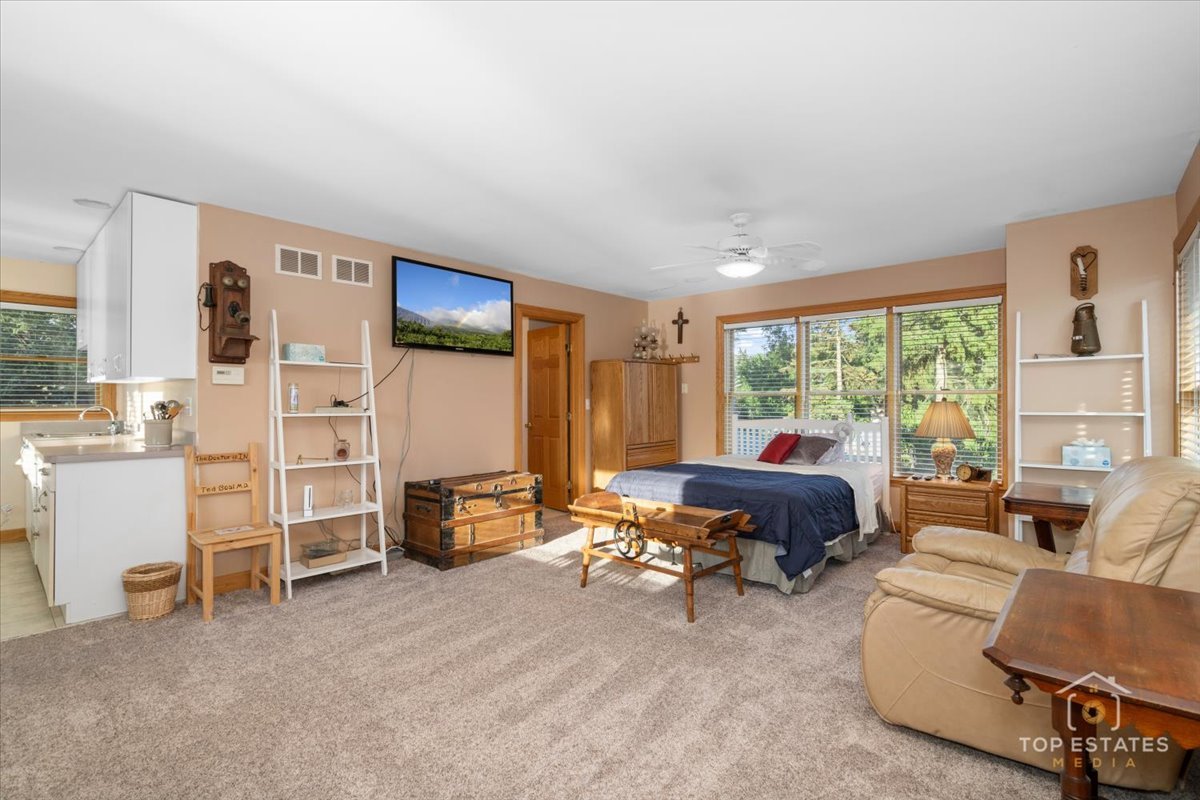 2 Marberry Drive, Prospect Heights, IL 60070