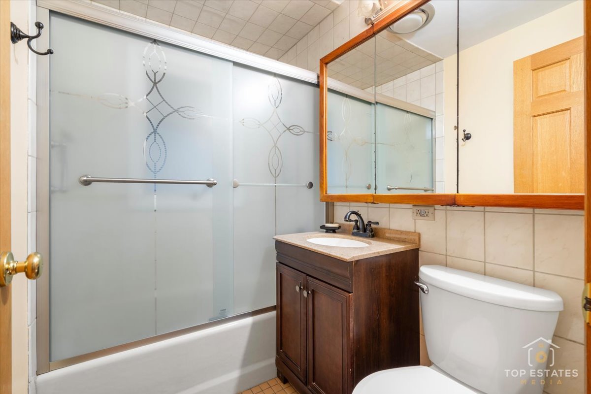 2 Marberry Drive, Prospect Heights, IL 60070