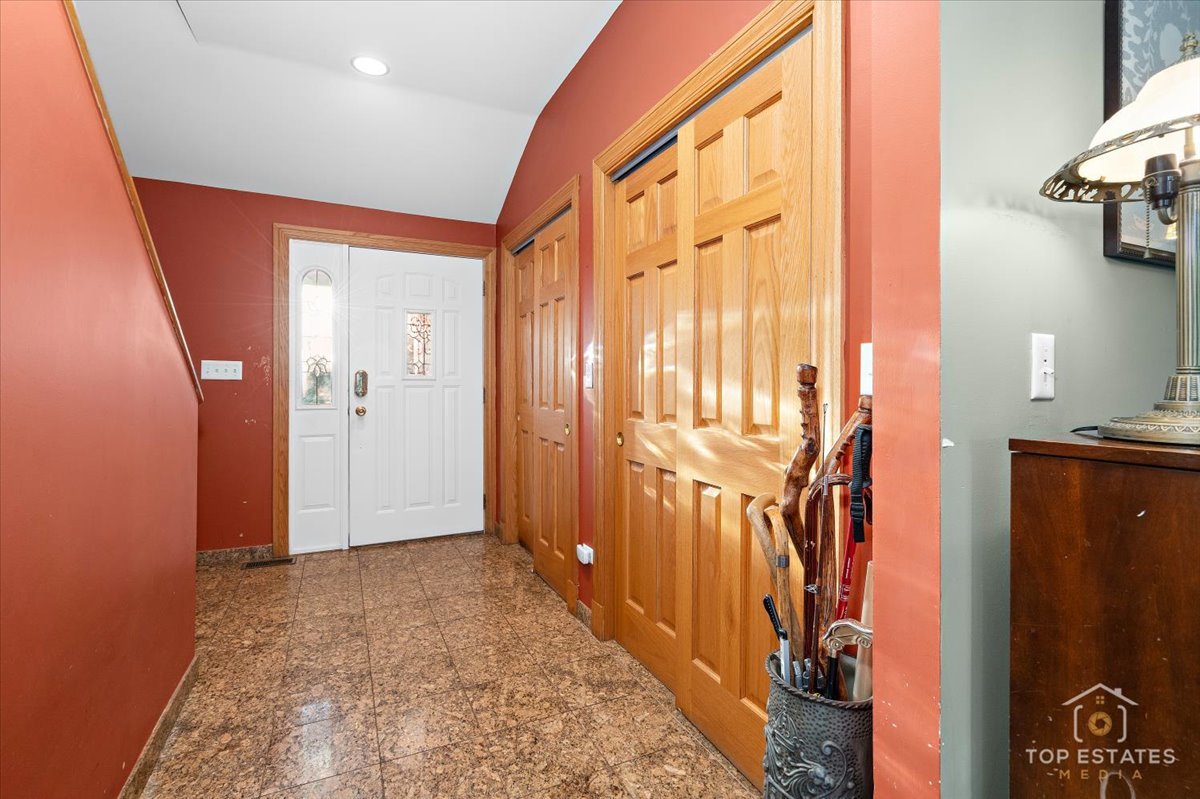 2 Marberry Drive, Prospect Heights, IL 60070
