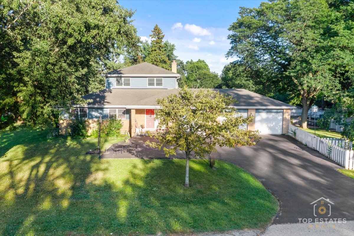 2 Marberry Drive, Prospect Heights, IL 60070