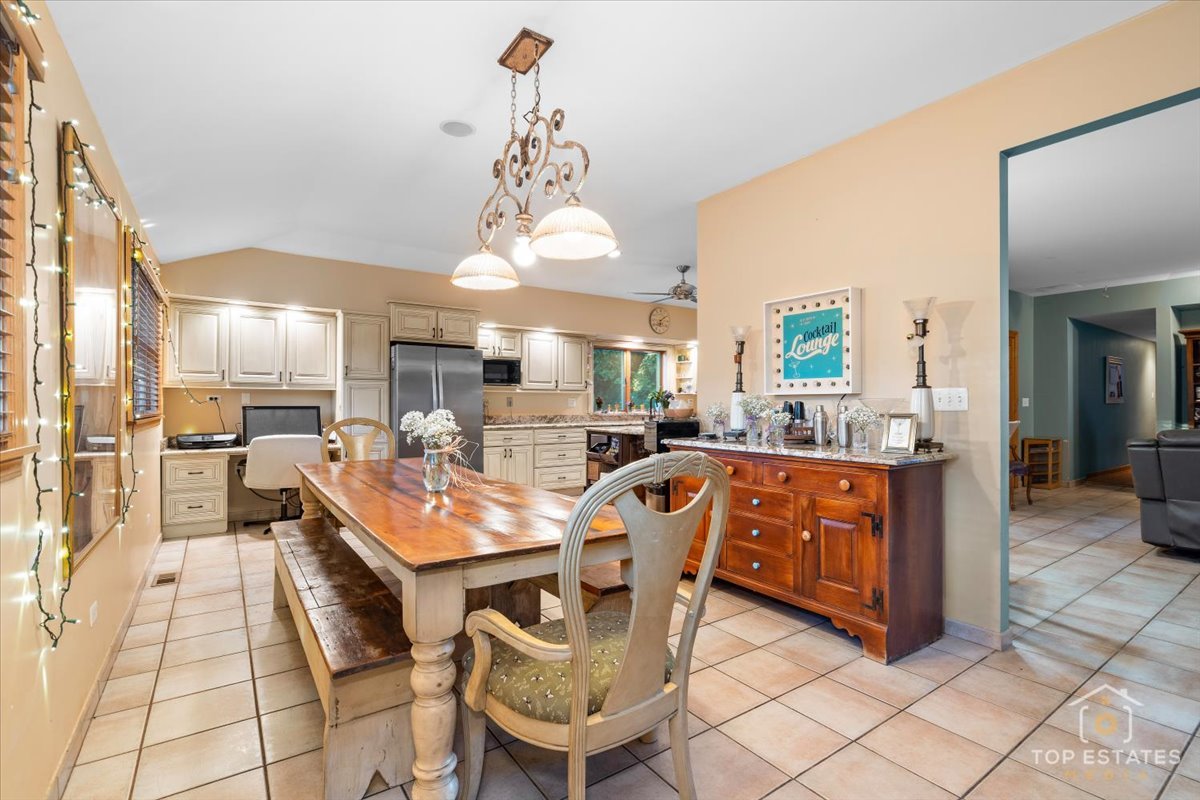 2 Marberry Drive, Prospect Heights, IL 60070