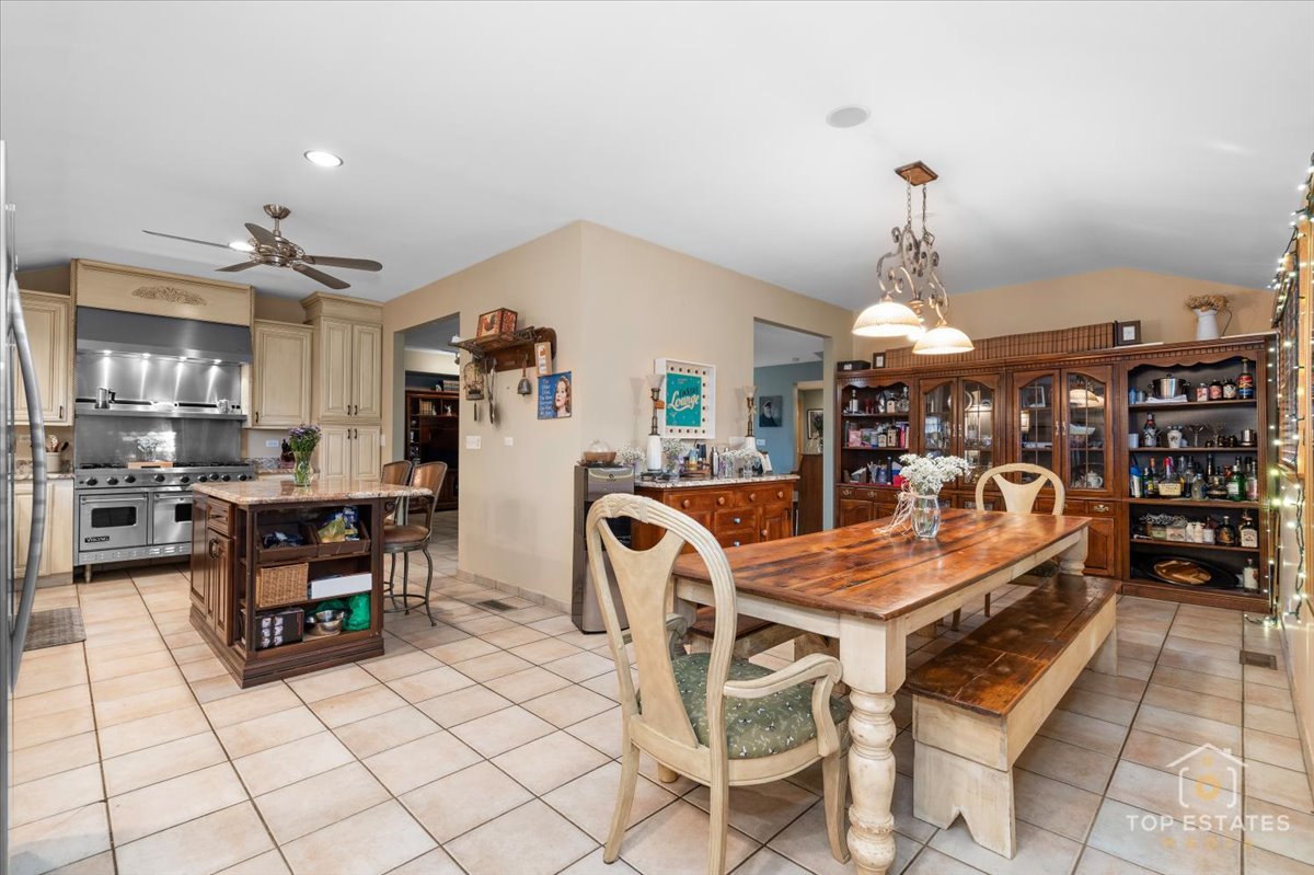 2 Marberry Drive, Prospect Heights, IL 60070