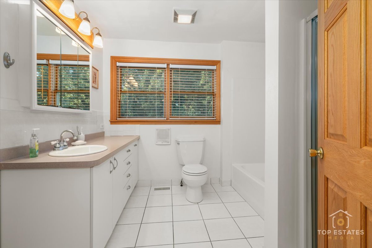 2 Marberry Drive, Prospect Heights, IL 60070