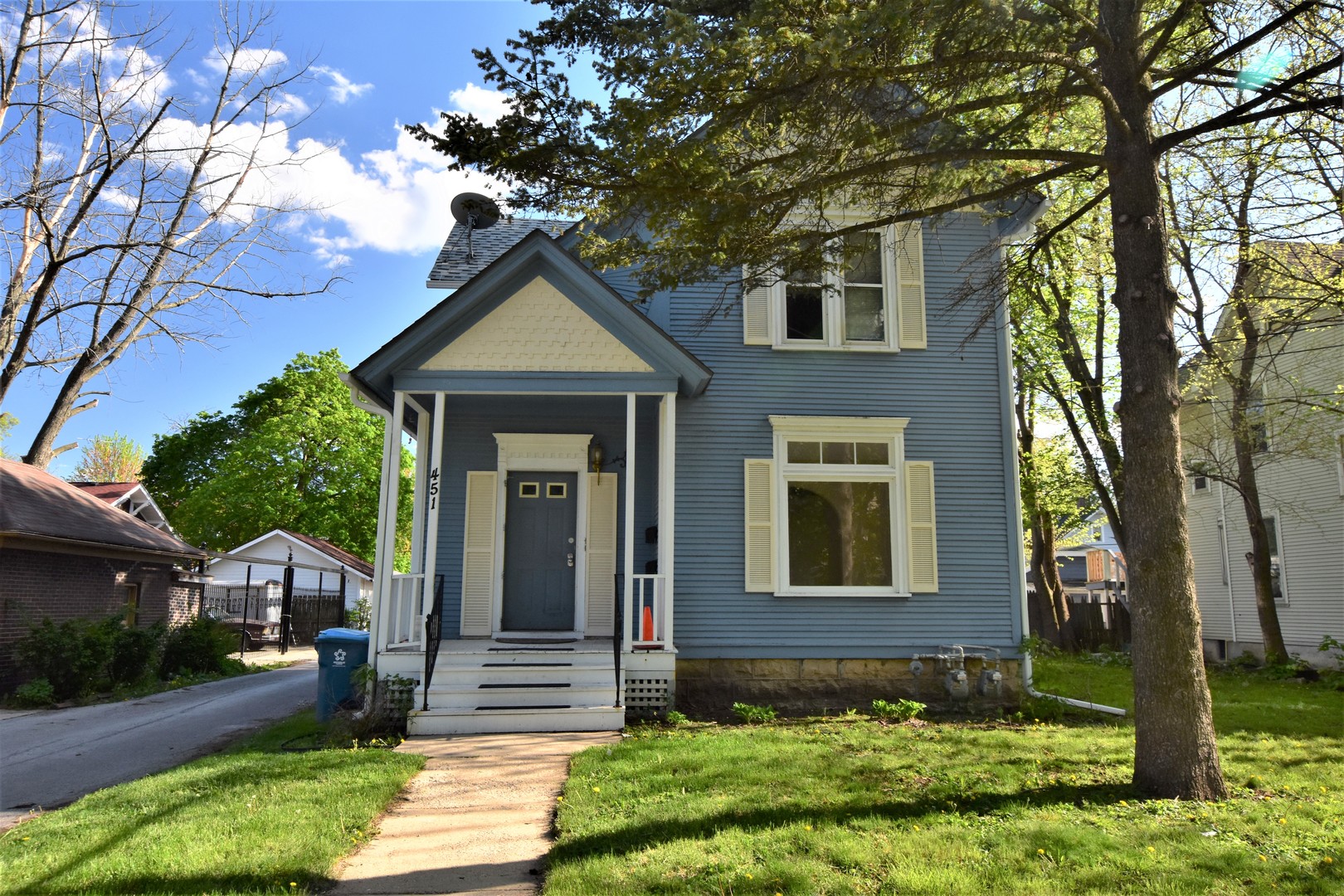 451 Marion Avenue #1, Aurora, IL 60505