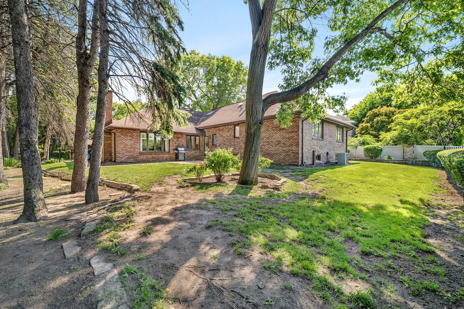 12305 S Spruce Court, Palos Heights, IL 60463