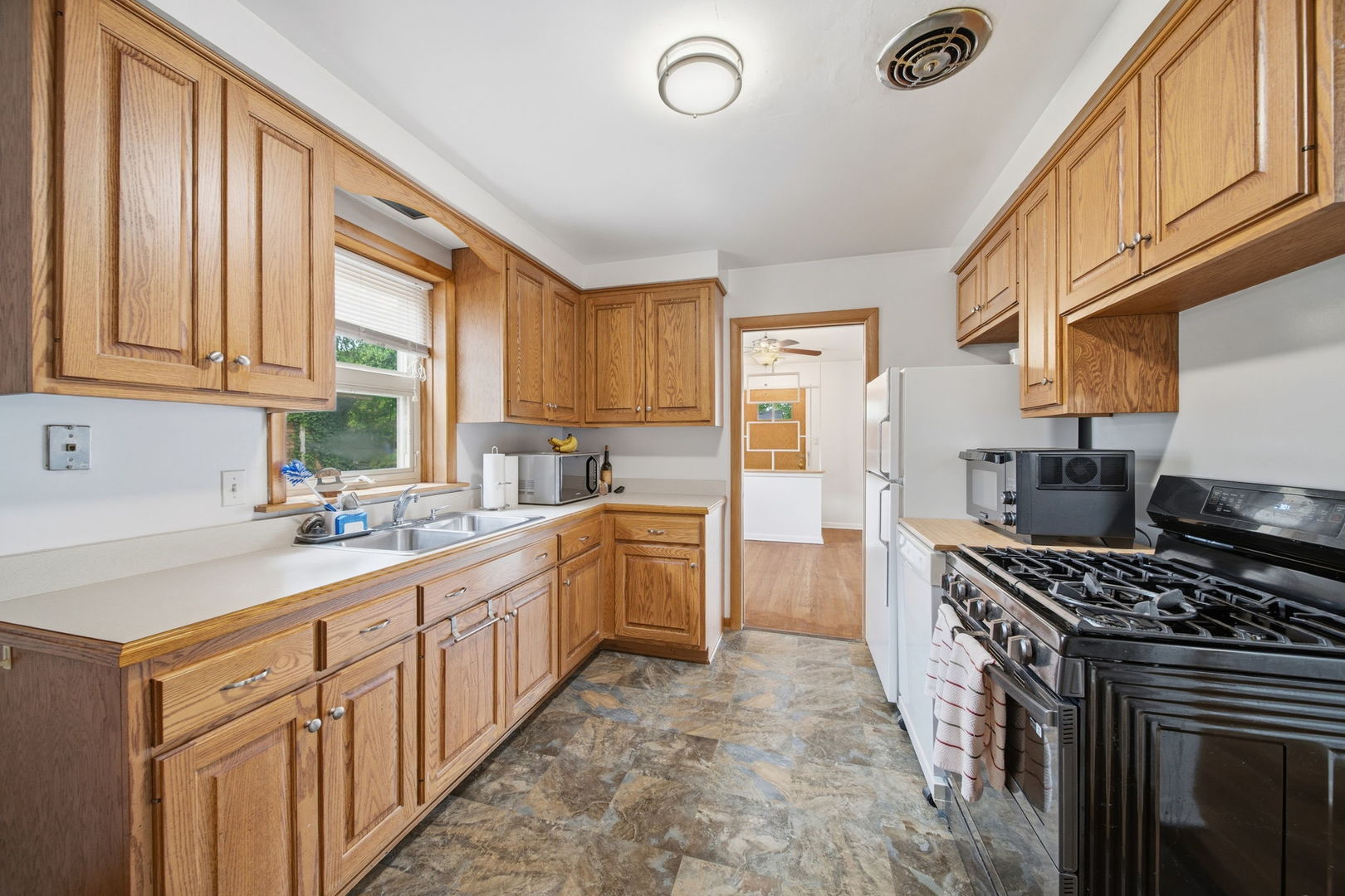 1413 Evergreen Road, Homewood, IL 60430