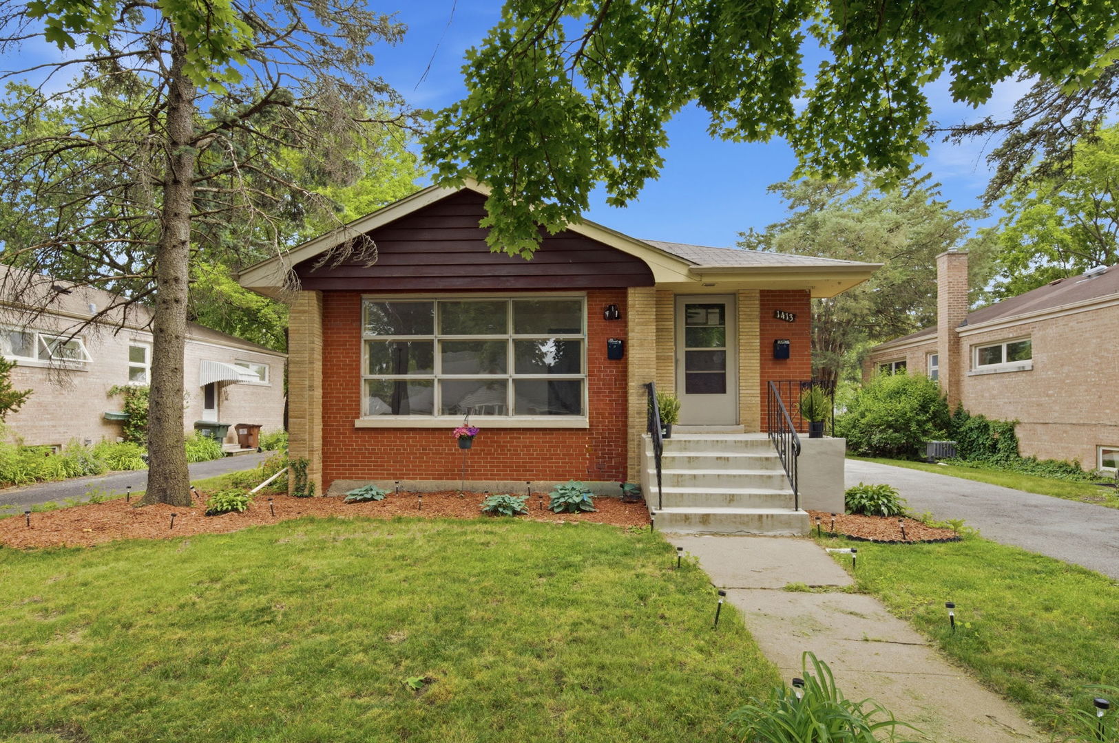 1413 Evergreen Road, Homewood, IL 60430