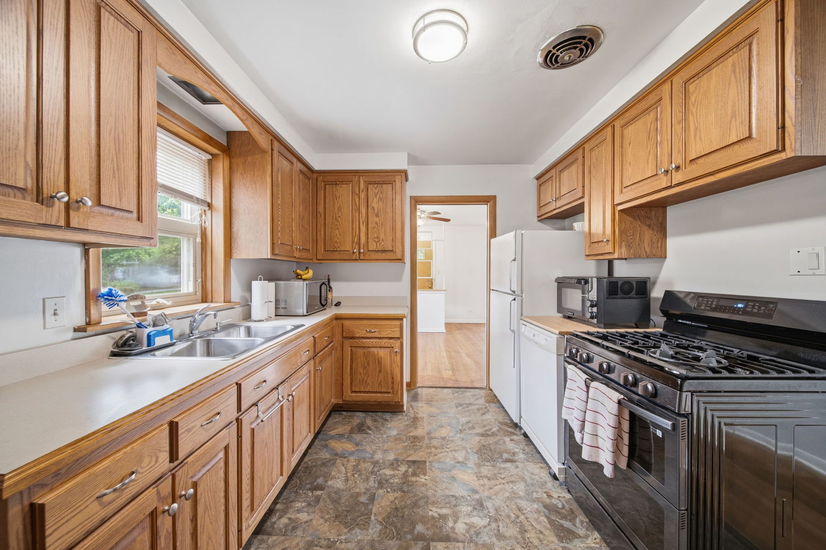 1413 Evergreen Road, Homewood, IL 60430