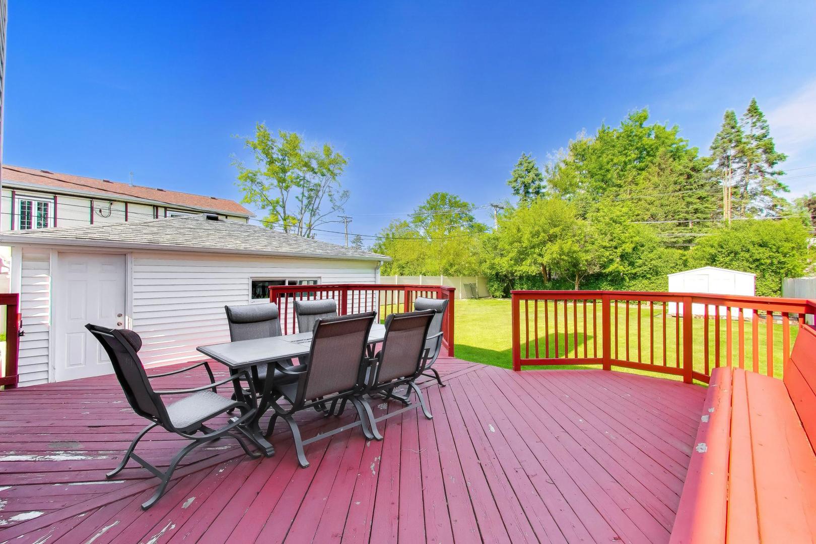 2825 Eisenhower Drive, Des Plaines, IL 60018