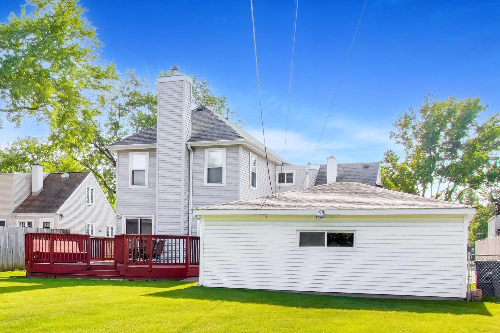 2825 Eisenhower Drive, Des Plaines, IL 60018