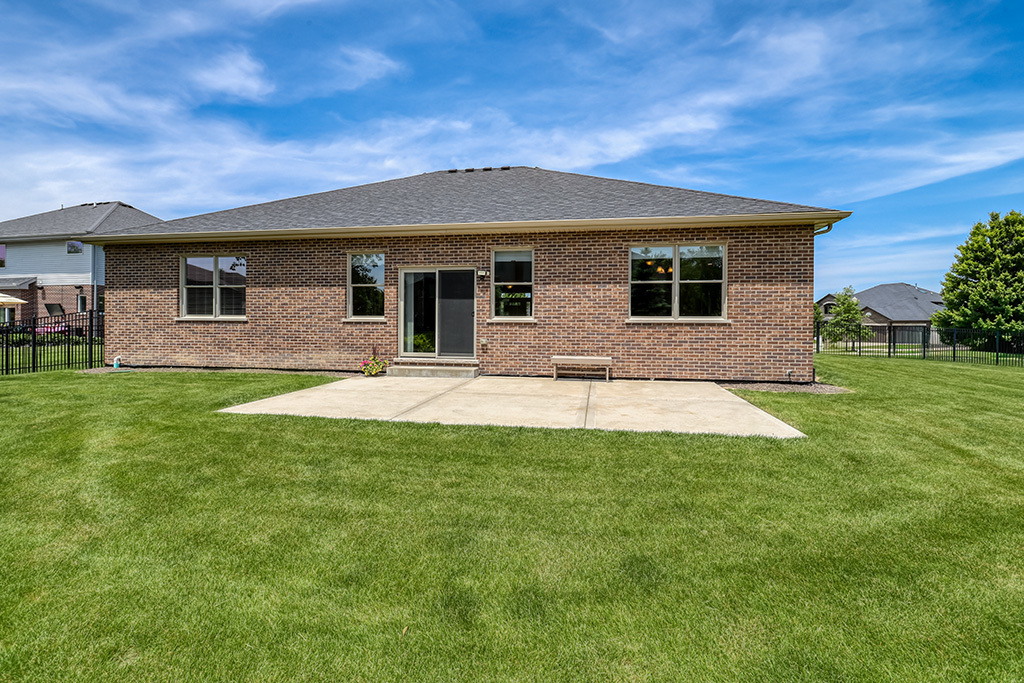 12427 Pemrose Court, Mokena, IL 60448