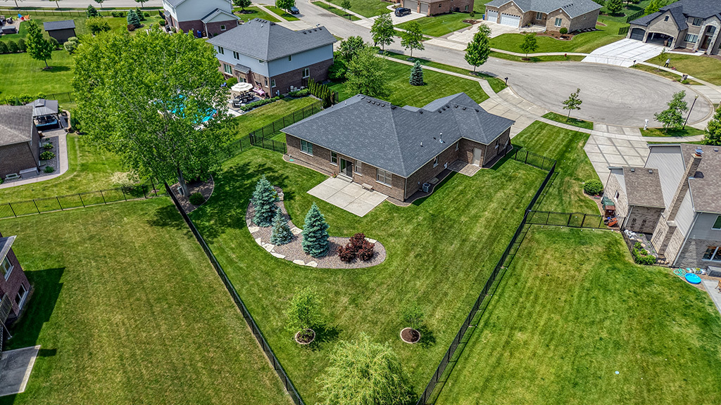 12427 Pemrose Court, Mokena, IL 60448