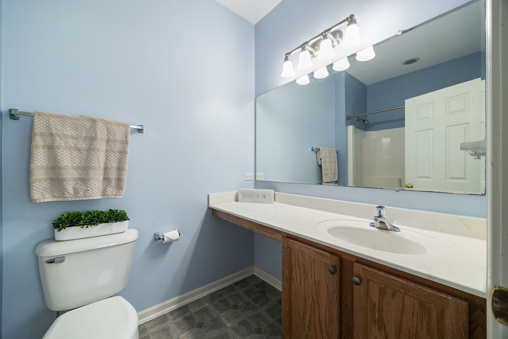3061 Hughsdale Street, Elgin, IL 60124