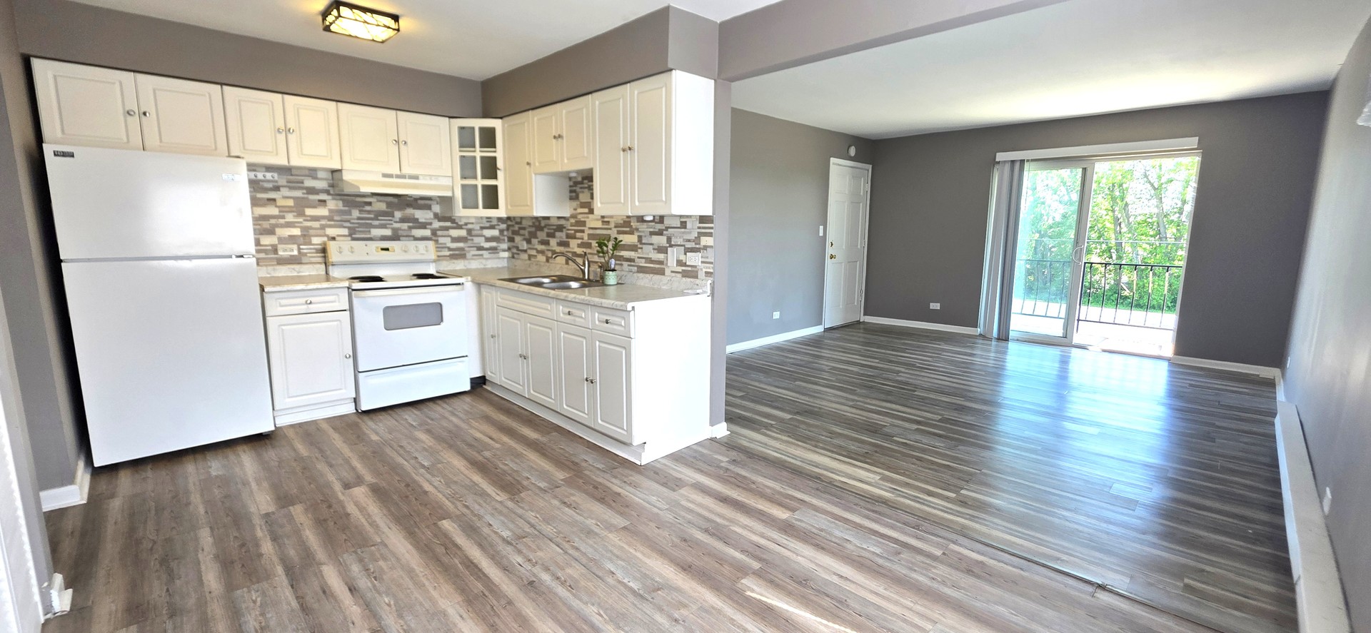 2602 E State Street #3A, Burnham, IL 60633