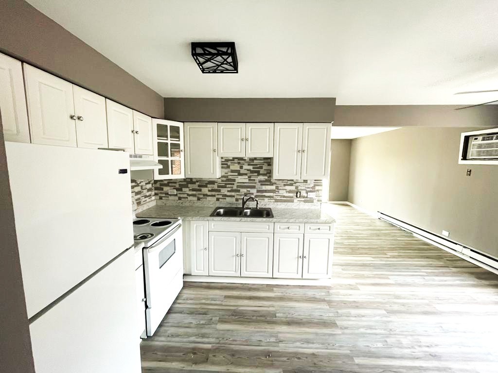 2602 E State Street #3A, Burnham, IL 60633