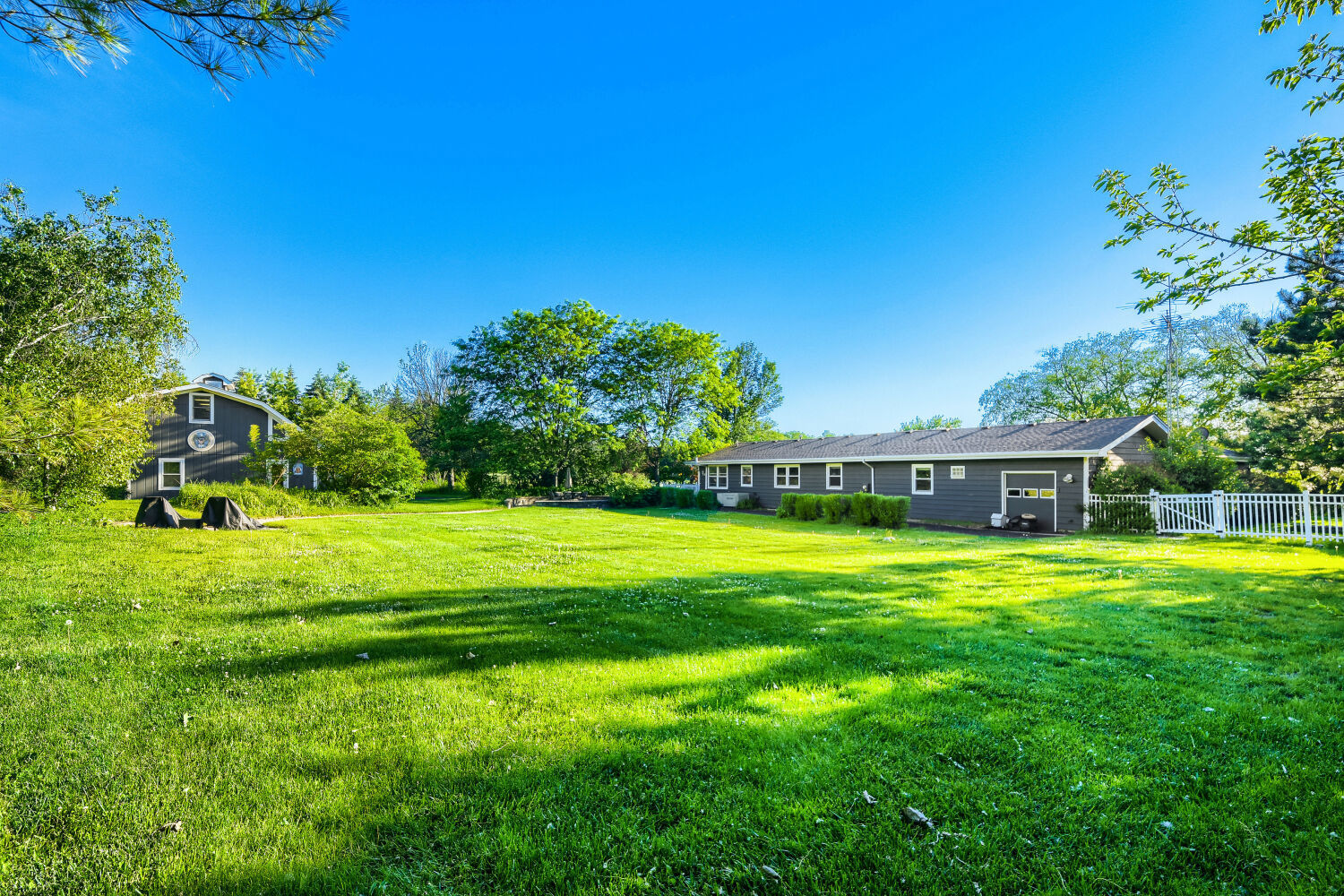 9 Tomahawk Trail, Oswego, IL 60543