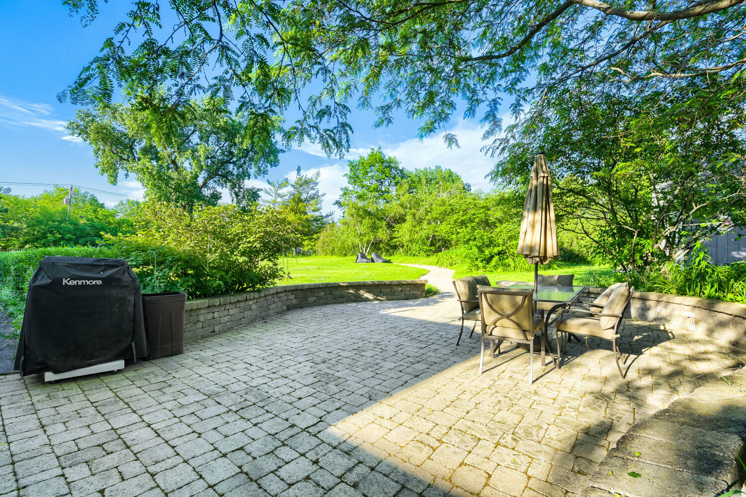 9 Tomahawk Trail, Oswego, IL 60543