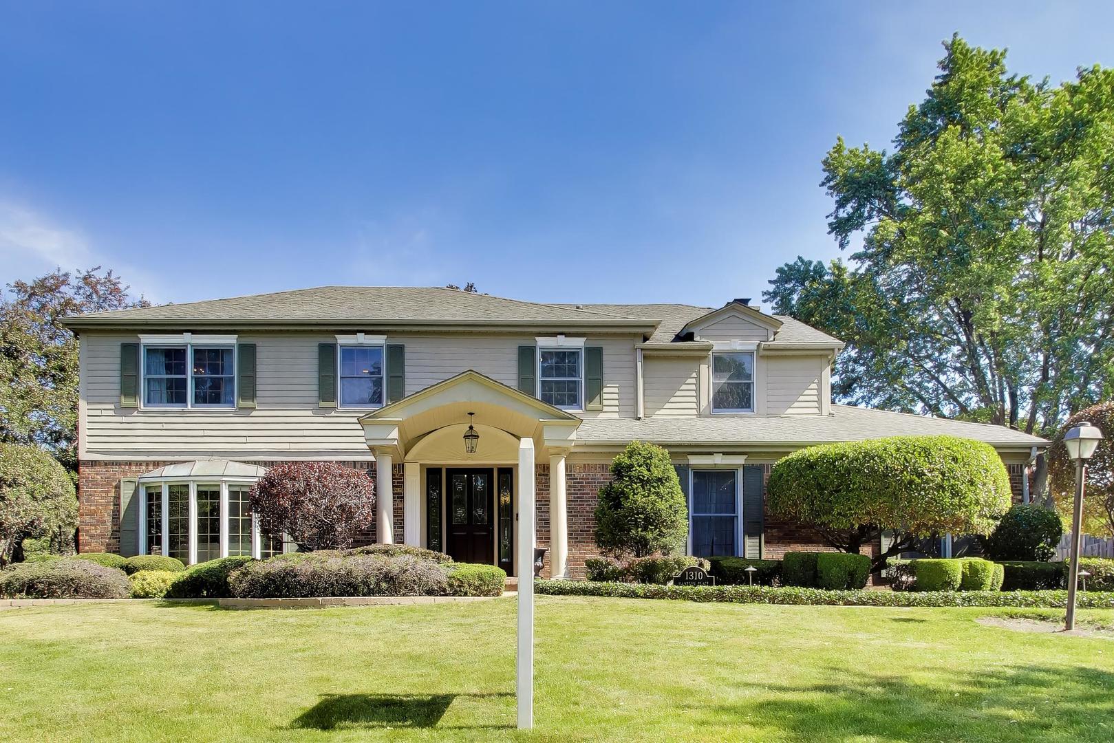 1310 W Hampton Place, Palatine, IL 60067