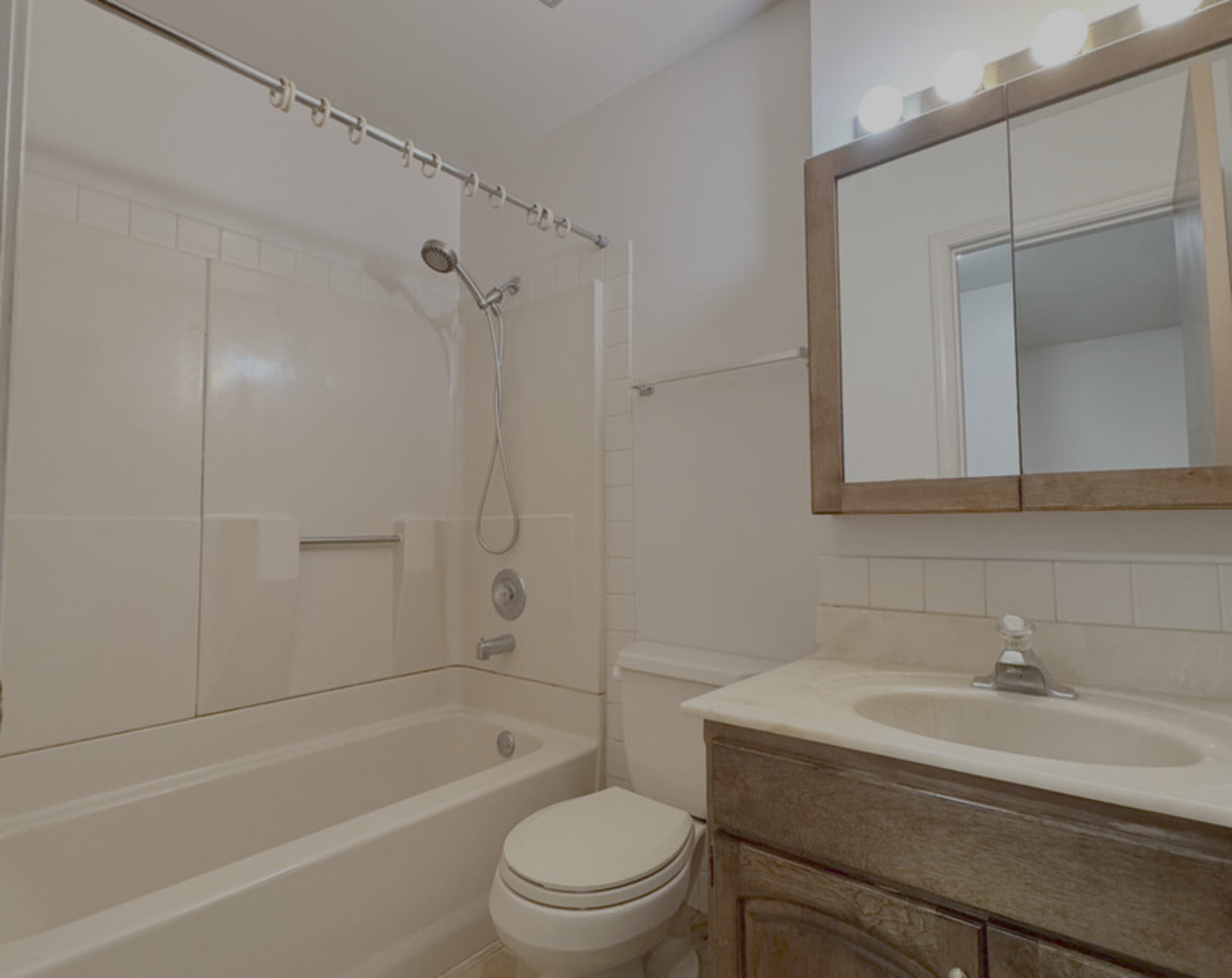 1674 Williamsburg Court #D, Wheaton, IL 60189