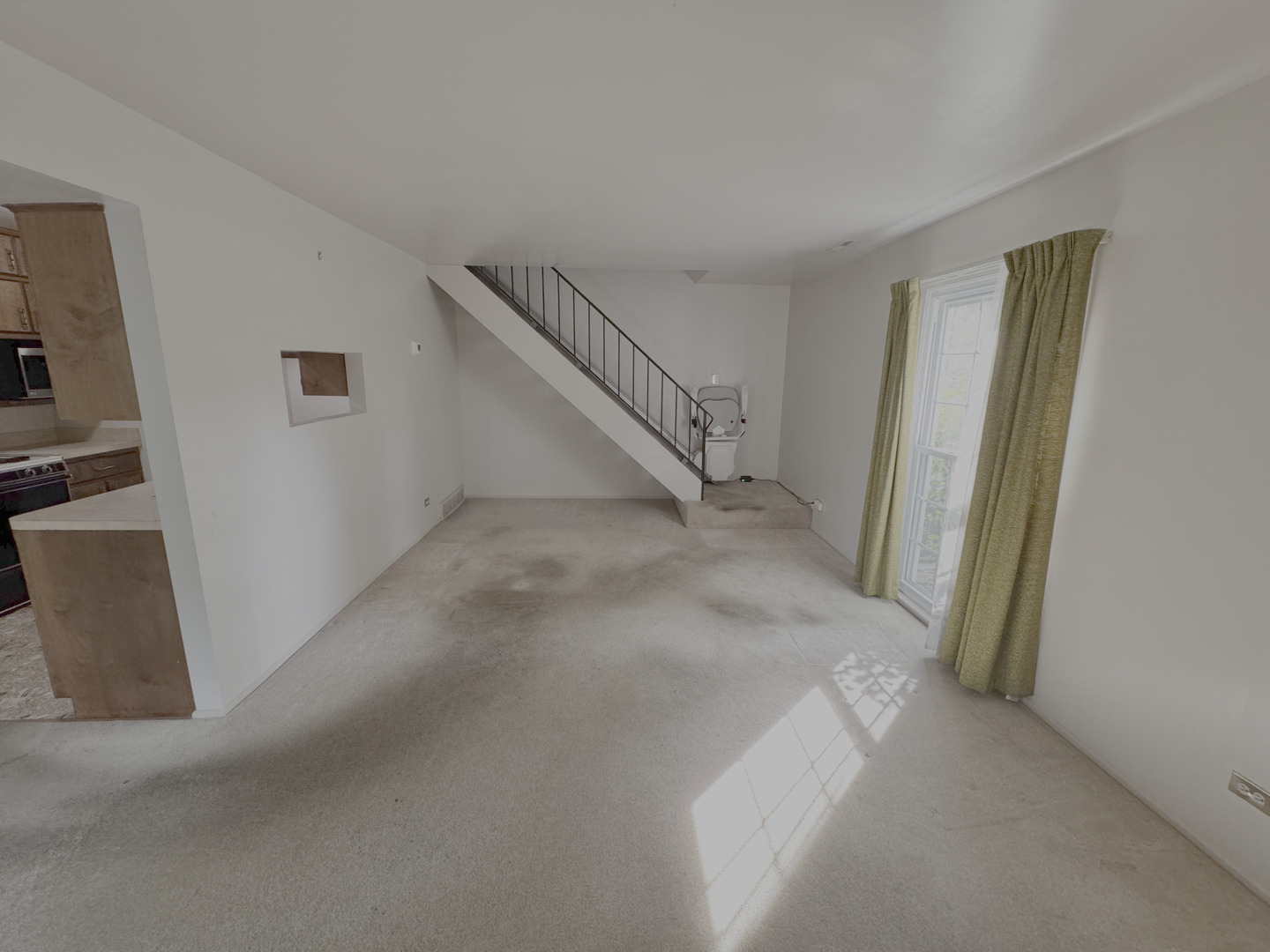 1674 Williamsburg Court #D, Wheaton, IL 60189