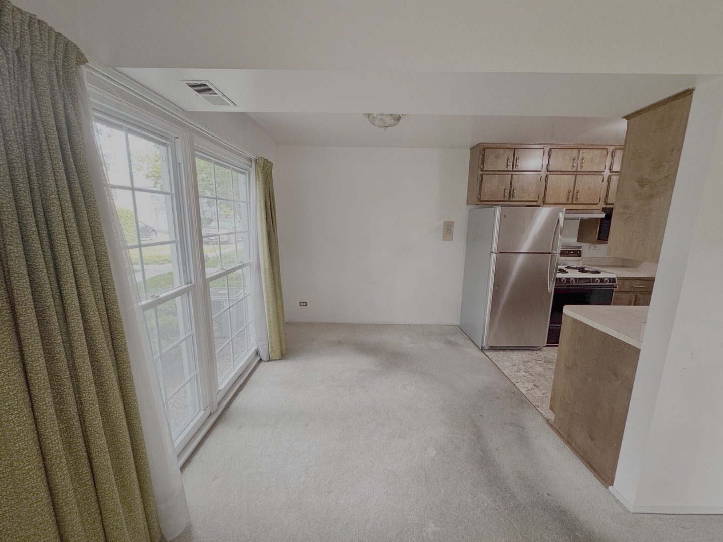 1674 Williamsburg Court #D, Wheaton, IL 60189
