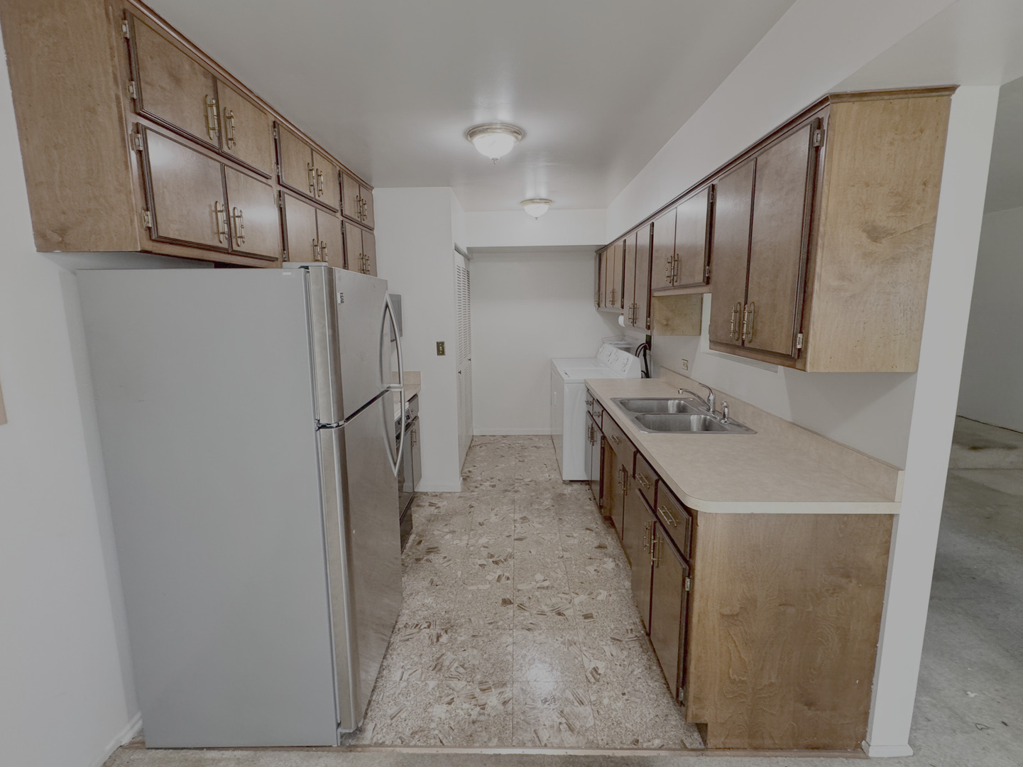 1674 Williamsburg Court #D, Wheaton, IL 60189