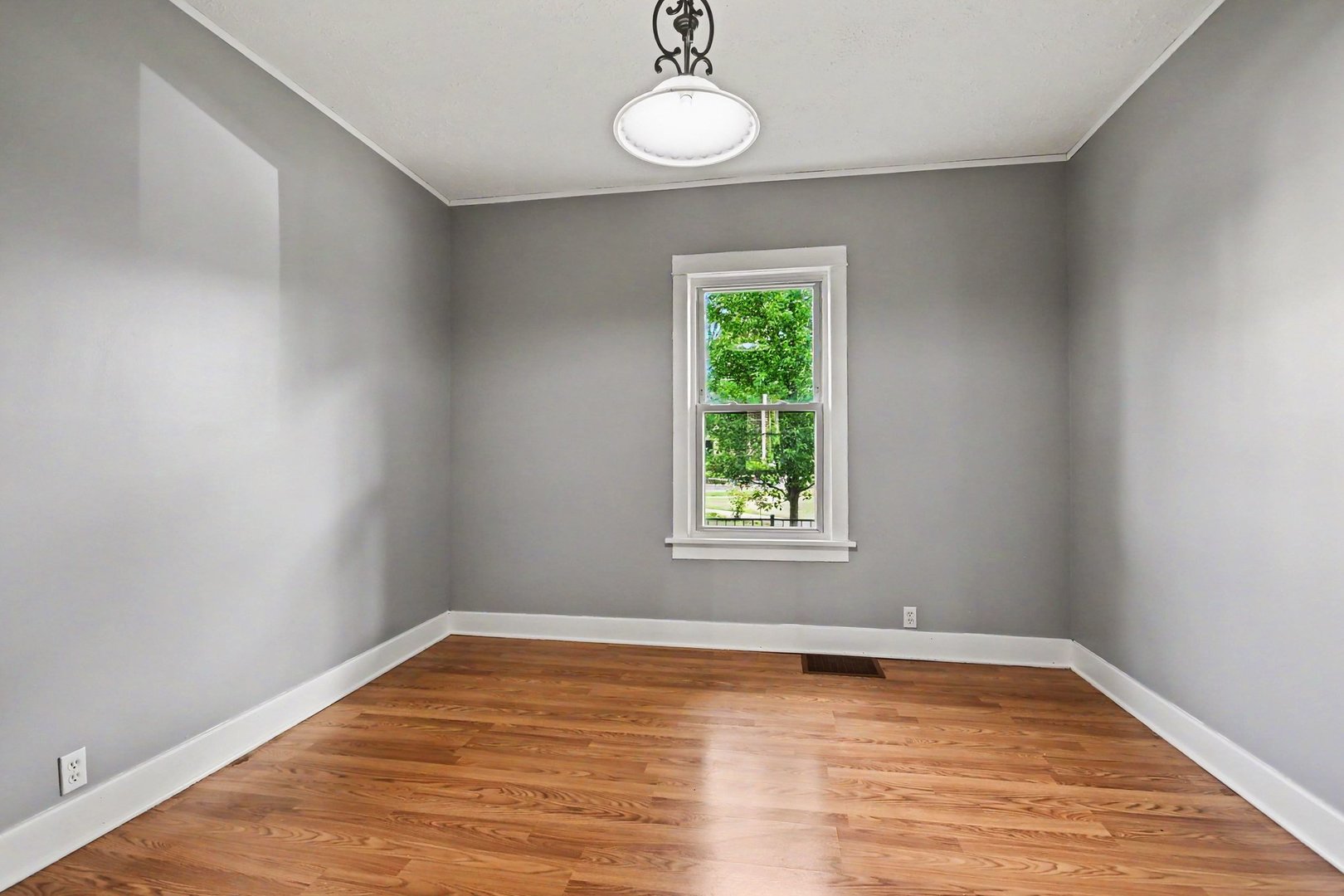 312 N Locust Street, Aurora, IL 60506