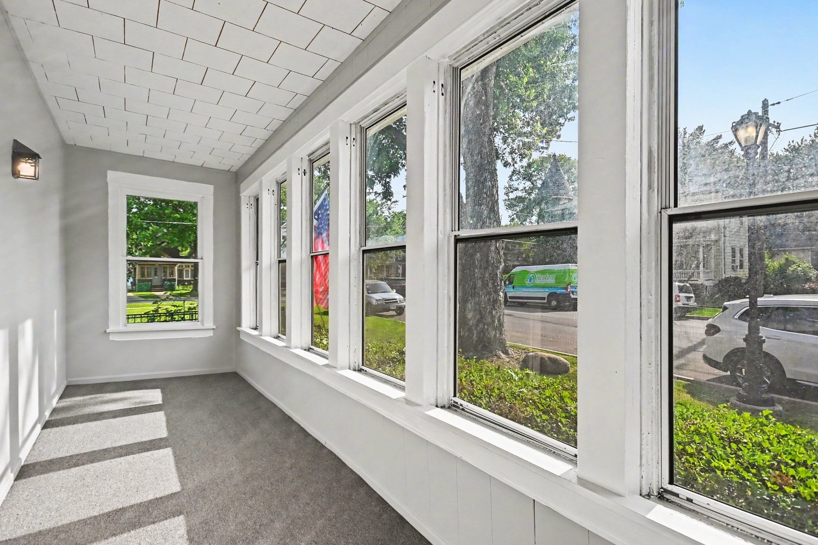 312 N Locust Street, Aurora, IL 60506