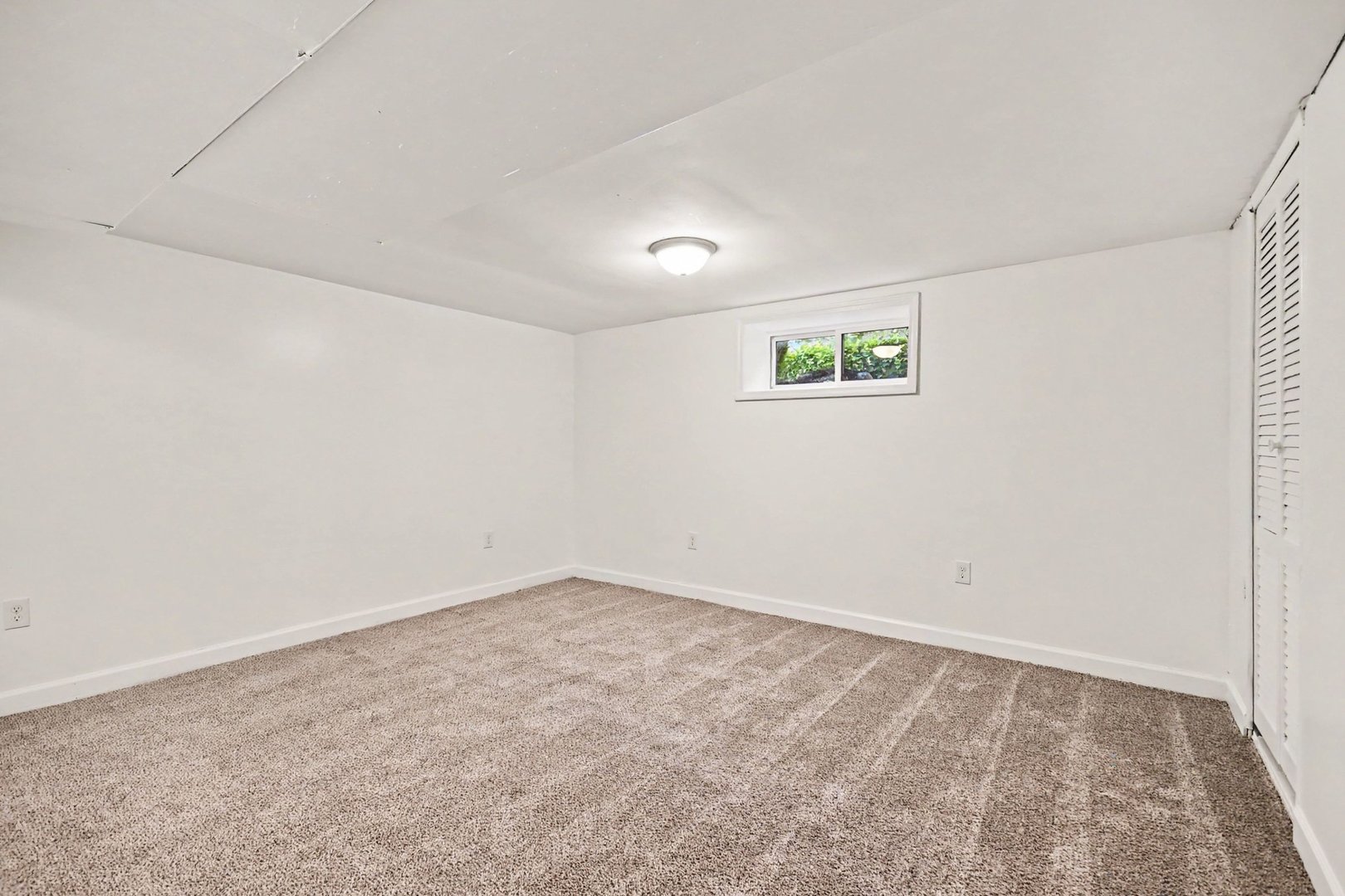 312 N Locust Street, Aurora, IL 60506